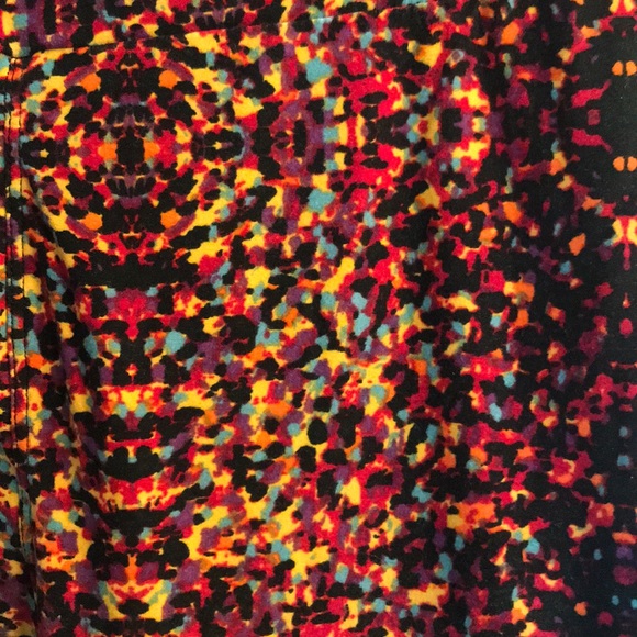 LuLaRoe One Size Leggings - Picture 2 of 3